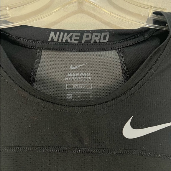 Mens NIKE PRO dry fit tank top - Picture 3 of 7